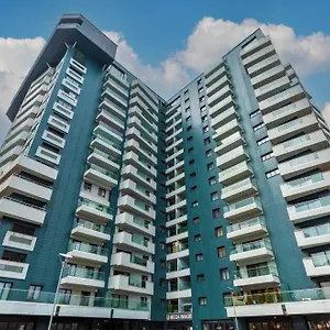 Wonderful In Prime North Location - Heaven For Extended Apartament